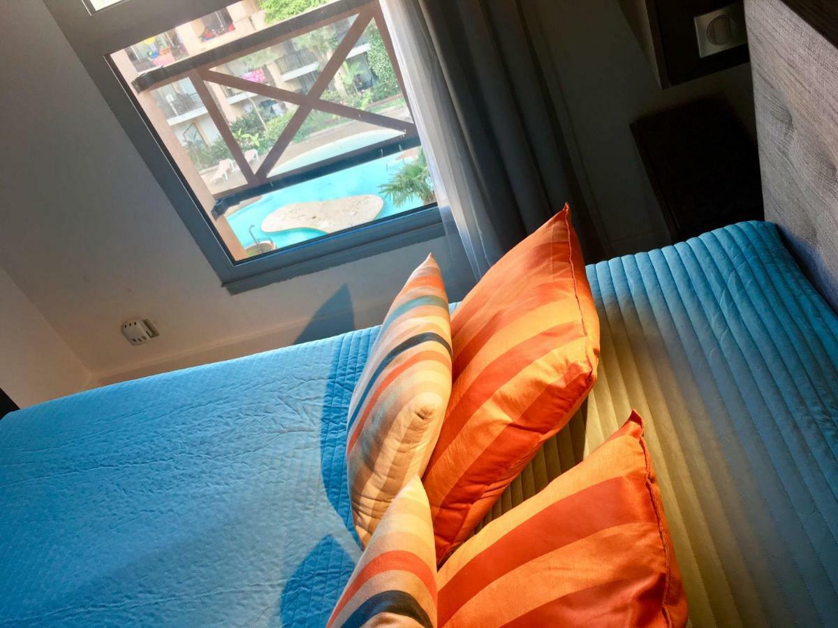 Cannes Pool & Beach Екстериор снимка